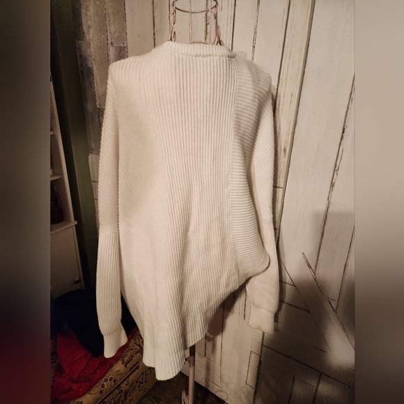 Free People over sized Asymmetrical Sweater - Picture 2 of 4